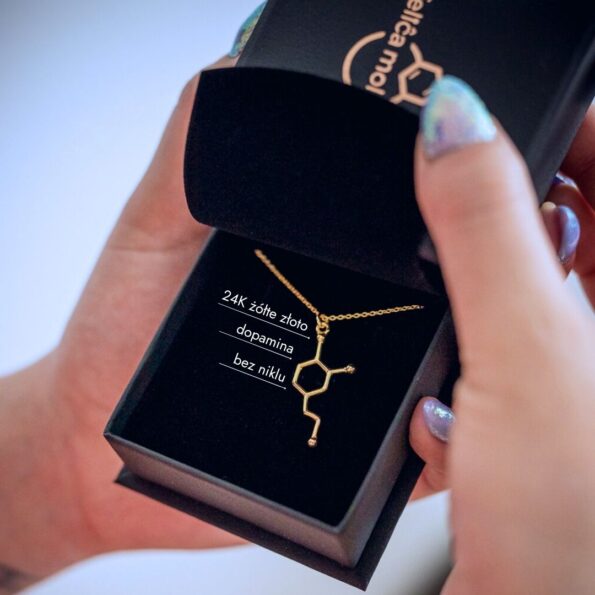 naszyjnik z zawieszką dopamina pozłacany infografika