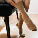 skarpetki bawełniane dla psycholog serotonina dopamina molekuły szczęścia